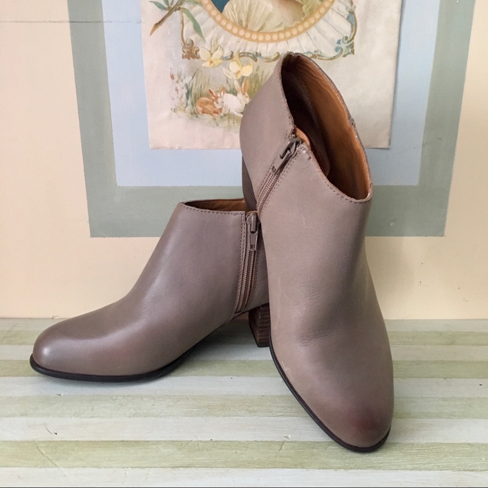 Lucky Brand Tolachina Women’s Ankle Booties